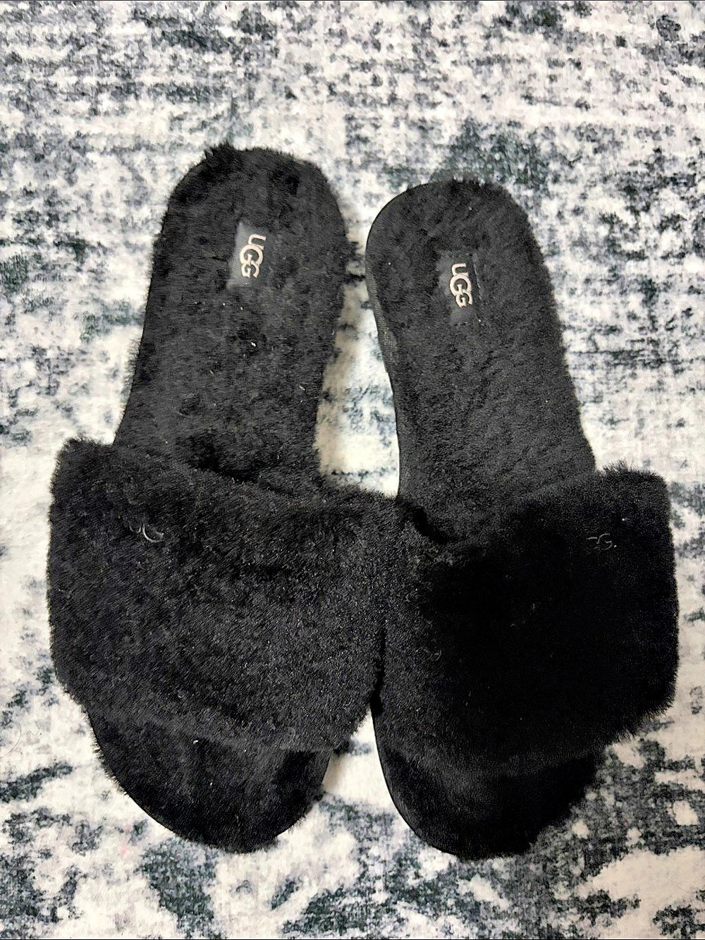 UGG Oh Yeah Slide Black Slippers Like New
